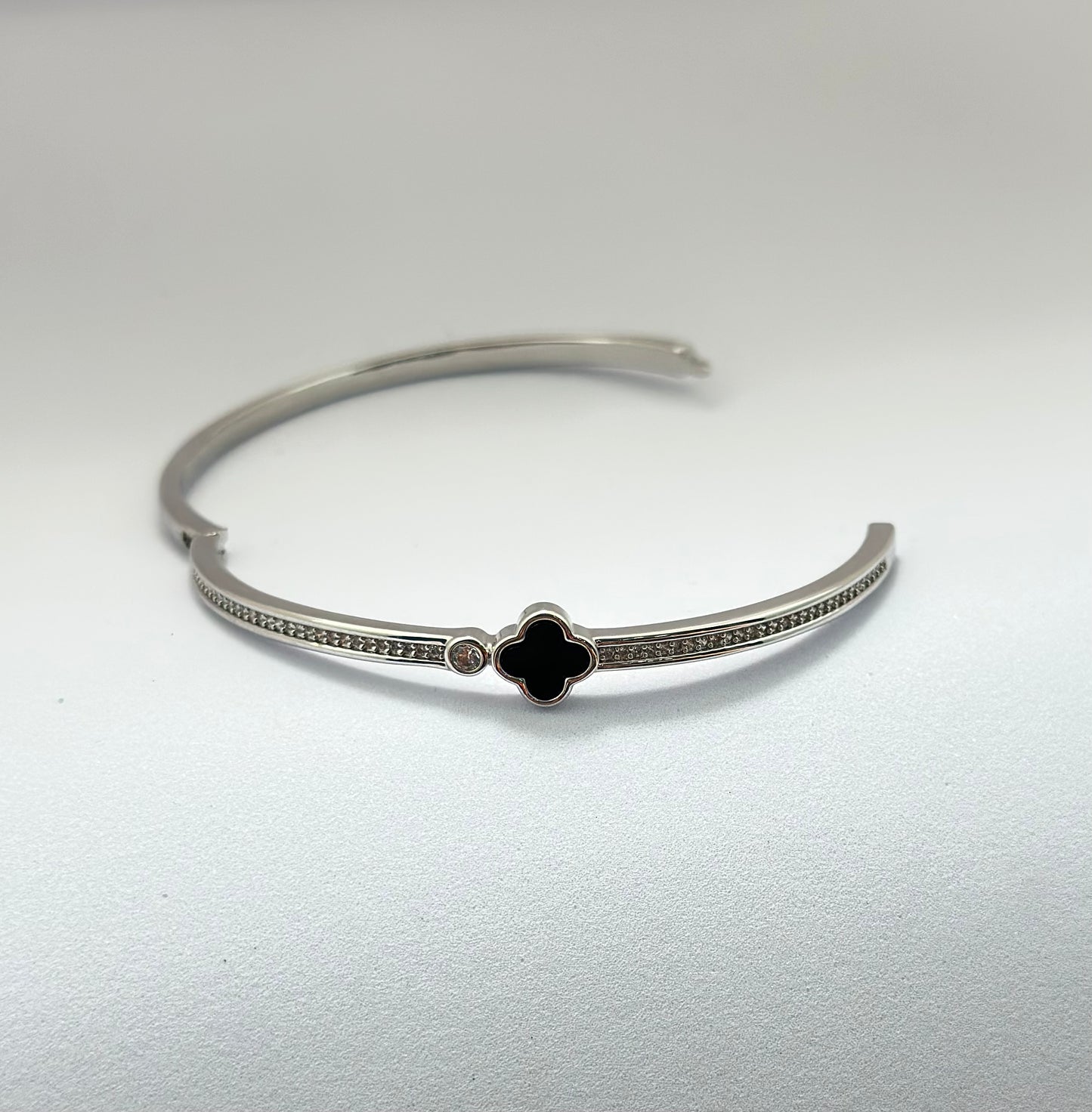 VC style bangle bracelet