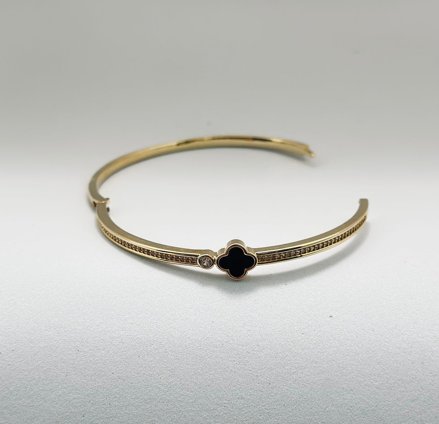 VC style bangle bracelet