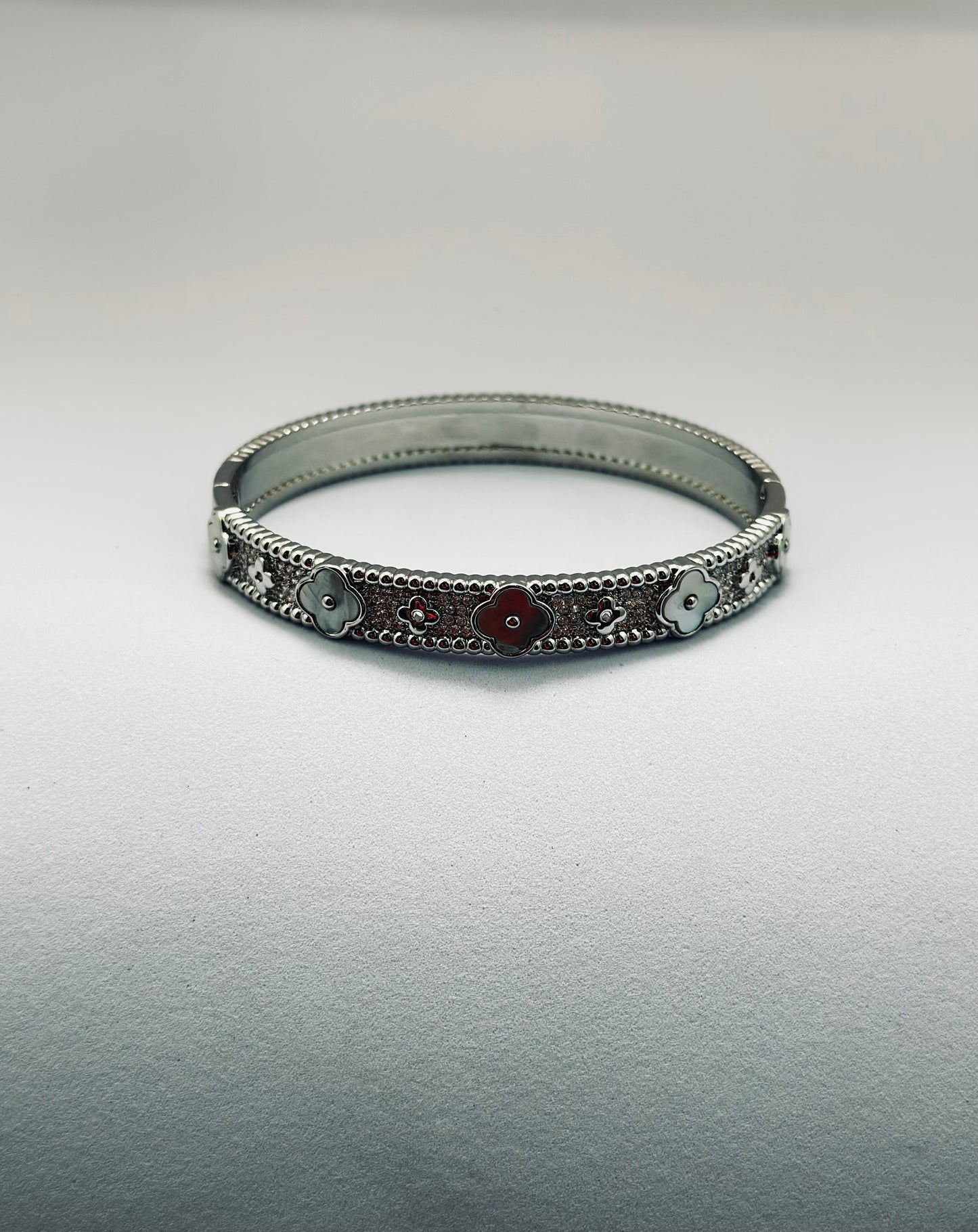 VC style clover Bangle Bracelet
